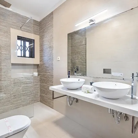 Villa Loendros, Calma Moradia Com Piscina Privada,