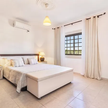 Villa Loendros, Calma Moradia Com Piscina Privada,
